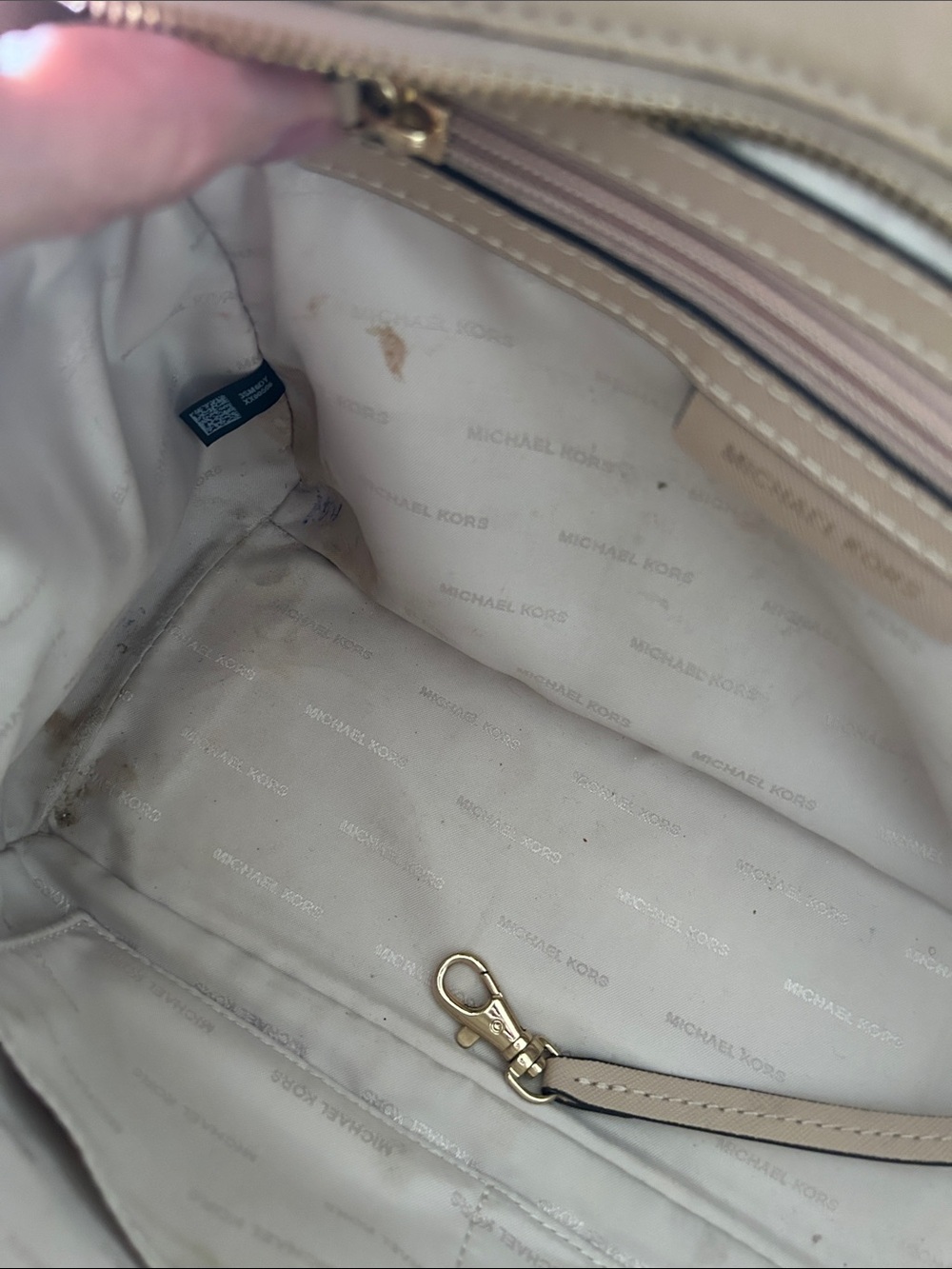 Michael Kors Selma Saffano Leather Medium Satchel in Oyster - Picture 14 of 16